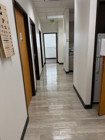 More Photos Of 1060-1070 E Green St, Pasadena Medical For Lease