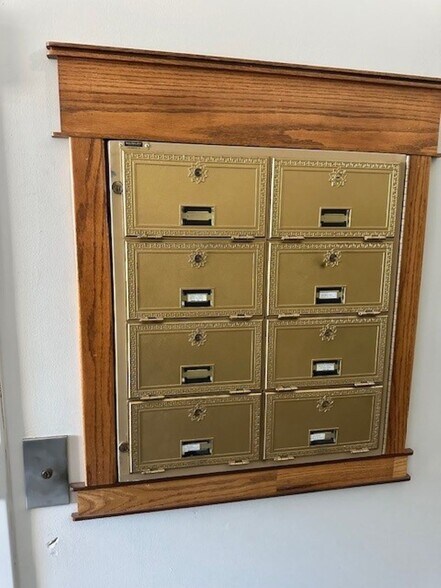 More Photos Of 419 W Broadway St, Muskogee Office For Sale