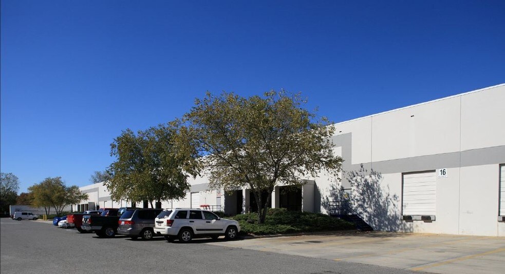 More Photos Of 2700 Hutchison McDonald Rd, Charlotte Warehouse For Lease