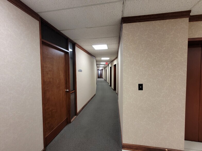 More Photos Of 4815 S Harvard Ave, Tulsa Office For Lease