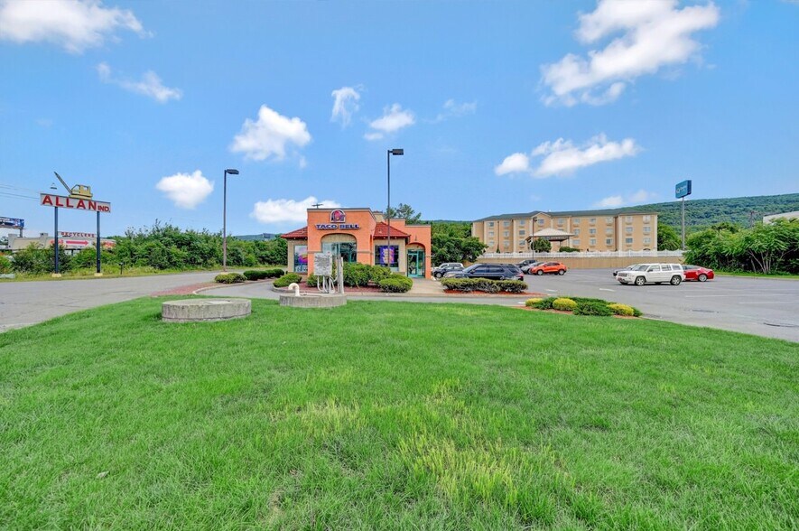 More Photos Of 1037 Barre Townshp Blvd, Wilkes Barre Fast Food For Lease