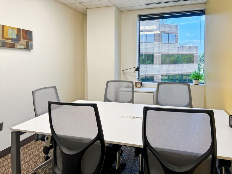 More Photos Of 100 West Rd, Towson Coworking Space