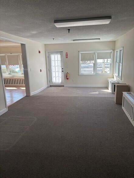 More Photos Of 1321 Main St, Reading Freestanding For Lease