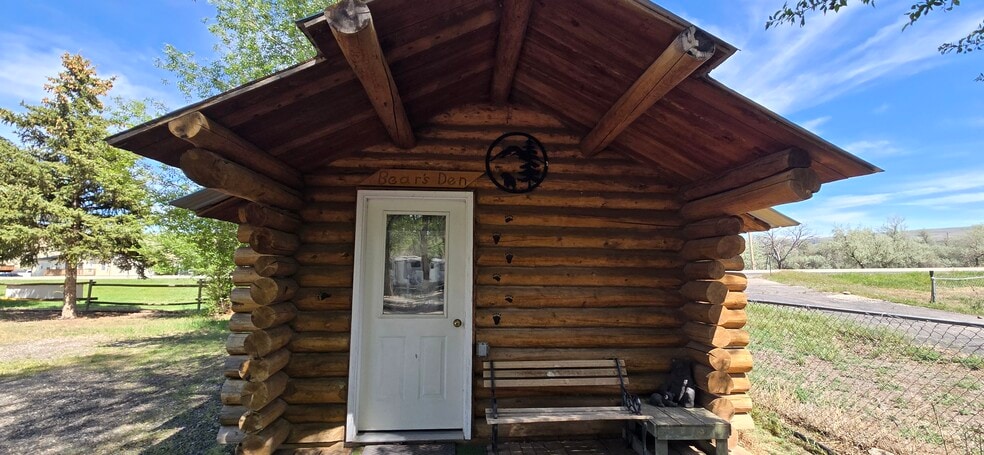 More Photos Of 204 US Highway 20 S, Thermopolis Manufactured Housing Mobile Home Park For Sale