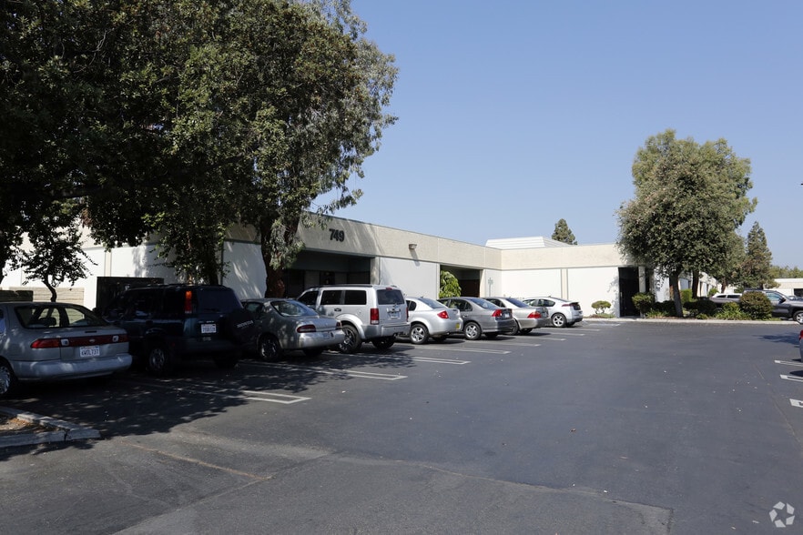 More Photos Of 755 Lakefield Rd, Westlake Village Unknown For Lease