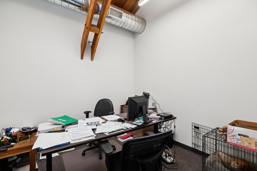 More Photos Of 1000 Calcot Pl, Oakland Warehouse For Lease