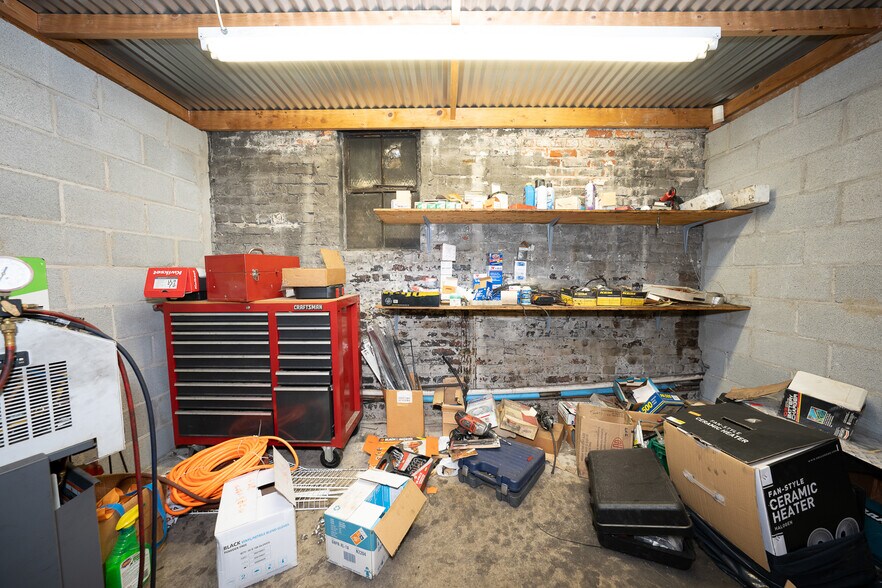More Photos Of 239-241 N 61st St, Philadelphia Auto Repair For Sale
