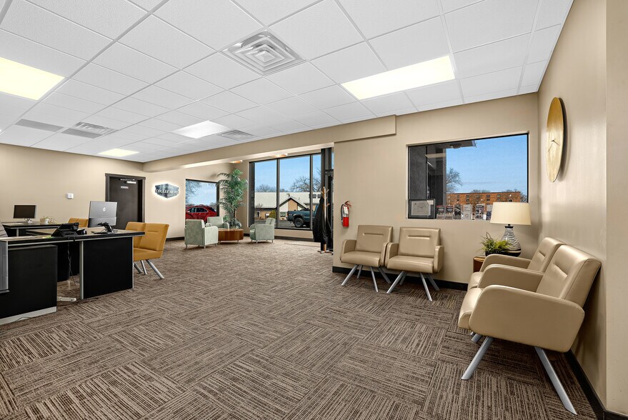 More Photos Of 1411 Rose St, La Crosse Restaurant For Sale