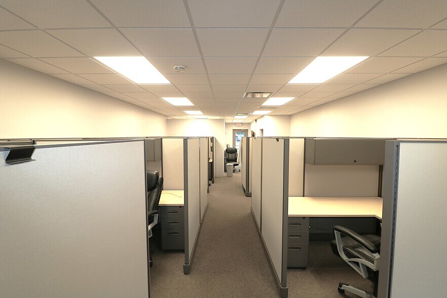 More Photos Of 136 N Ridge St, Monroeville Medical For Sale