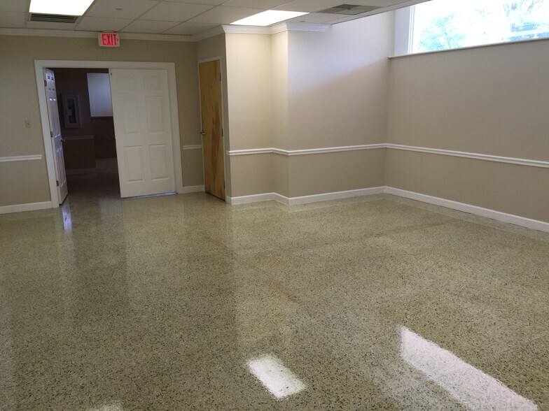 More Photos Of 1500 Garner Rd, Raleigh Office Residential For Lease