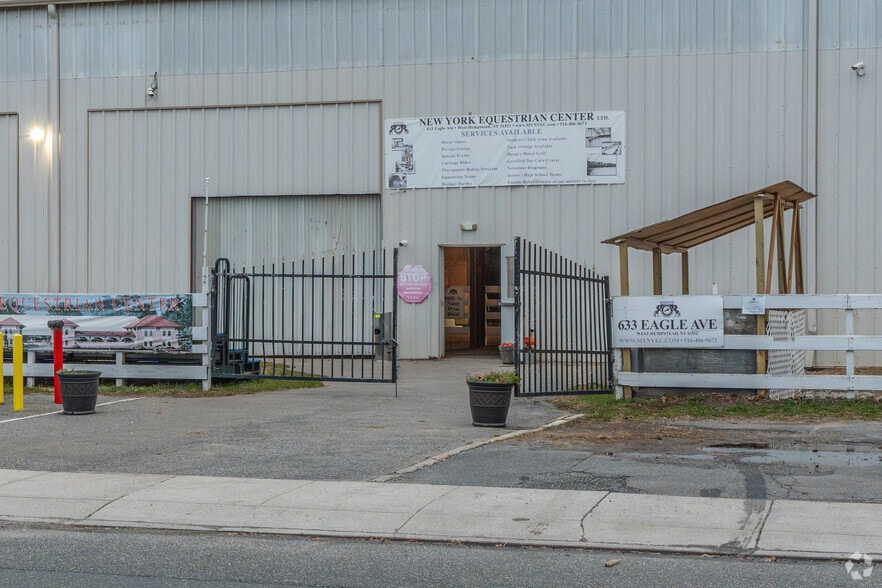 More Photos Of 633 Eagle Ave, West Hempstead Schools For Sale