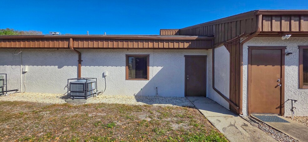 More Photos Of 7412-7426 Community Ct, Hudson Medical For Sale