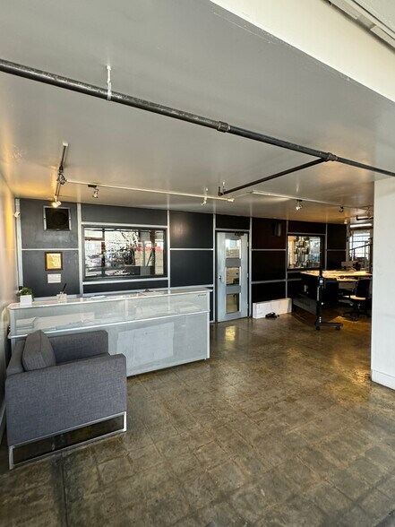 More Photos Of 14105 S Avalon Blvd, Los Angeles Industrial For Sale