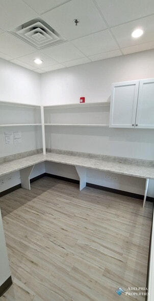 More Photos Of 26W285 Geneva Rd, Wheaton General Retail For Lease