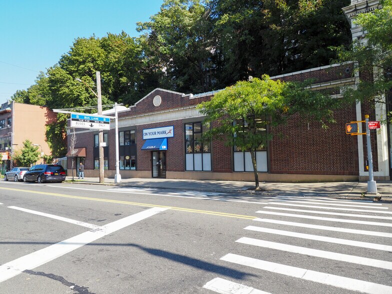 More Photos Of 120 Victory Blvd, Staten Island Medical For Sale