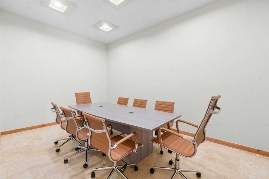 More Photos Of 25329 Budde Rd, The Woodlands Unknown For Lease