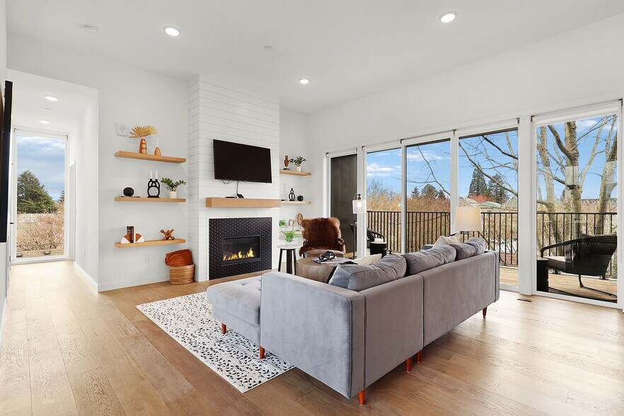 More Photos Of 1375 N Wygant ST, Portland Apartments For Sale