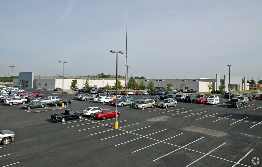 More Photos Of 5201 Rufe Snow Dr, North Richland Hills Office For Lease