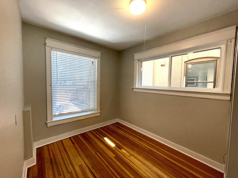 More Photos Of 146 N Logan St, Denver Specialty For Sale