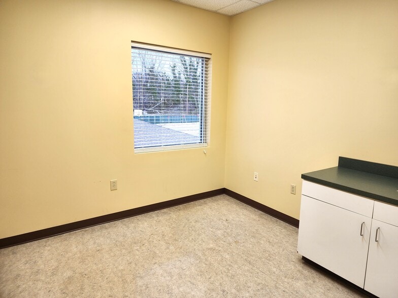 More Photos Of 436 Hadley St, Mount Airy Healthcare For Sale