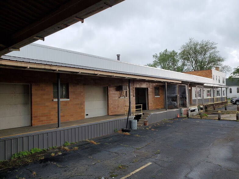 More Photos Of 320 Park St, Coloma Industrial For Sale
