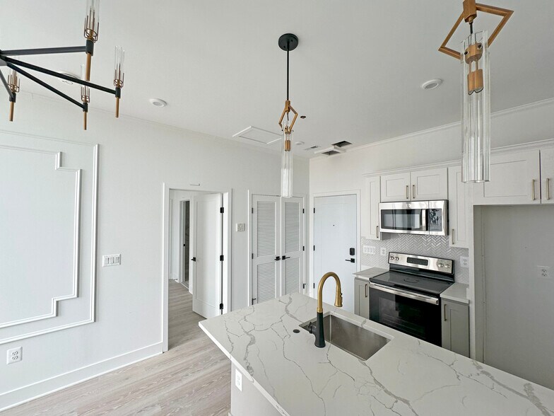 More Photos Of 201 E Baltimore St, Baltimore Apartments For Sale