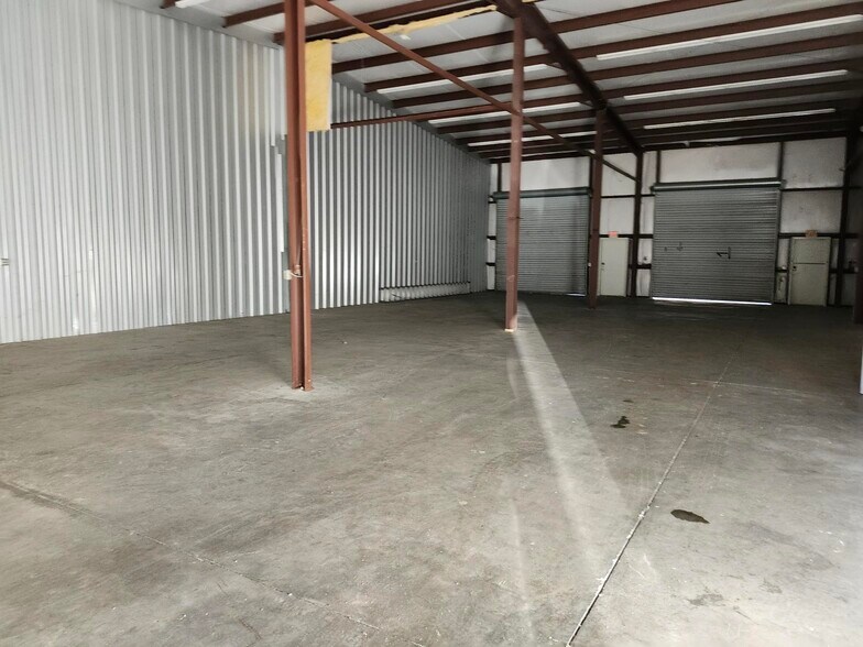 More Photos Of 20 Bryce Industrial Dr, Savannah Warehouse For Lease