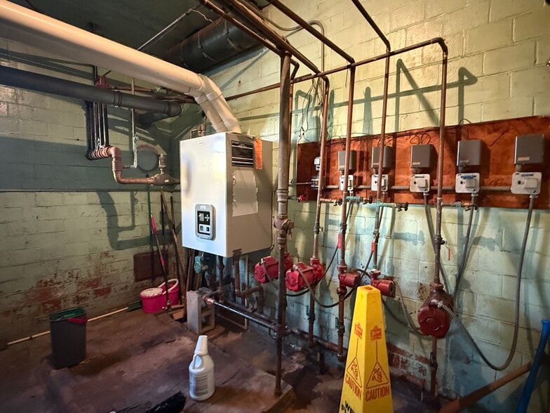 More Photos Of 224 E Rensselaer St, Bucyrus General Retail For Sale