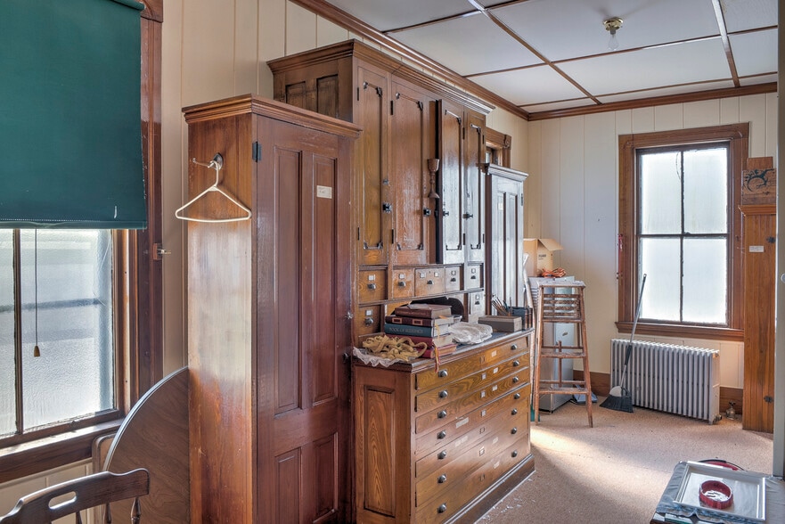 More Photos Of 33 School St, Troy Religious Facility For Sale