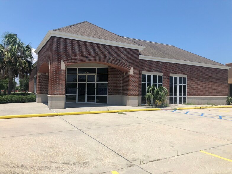 More Photos Of 810 W Esplanade Ave, Kenner Freestanding For Lease