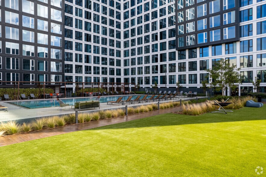 More Photos Of 300 24th St, Oakland Multifamily For Sale