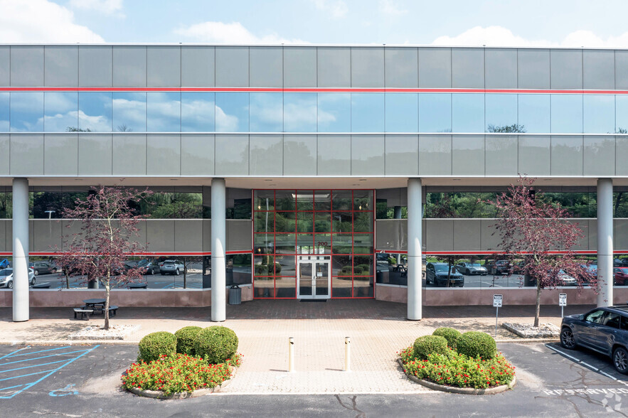 Primary Photo Of 200 Business Park Dr, Armonk Office For Lease