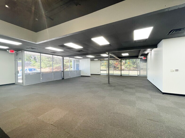 More Photos Of 556 Arbor Hill Rd, Kernersville Light Manufacturing For Lease