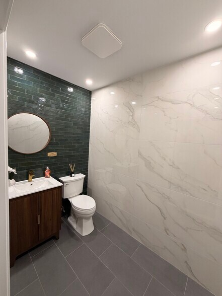 More Photos Of 24 Battle St, Somers Medical For Lease