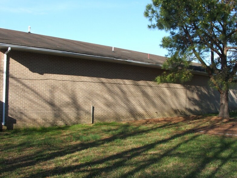 Primary Photo Of 1540 Four Locust Hwy, Keysville General Retail For Sale