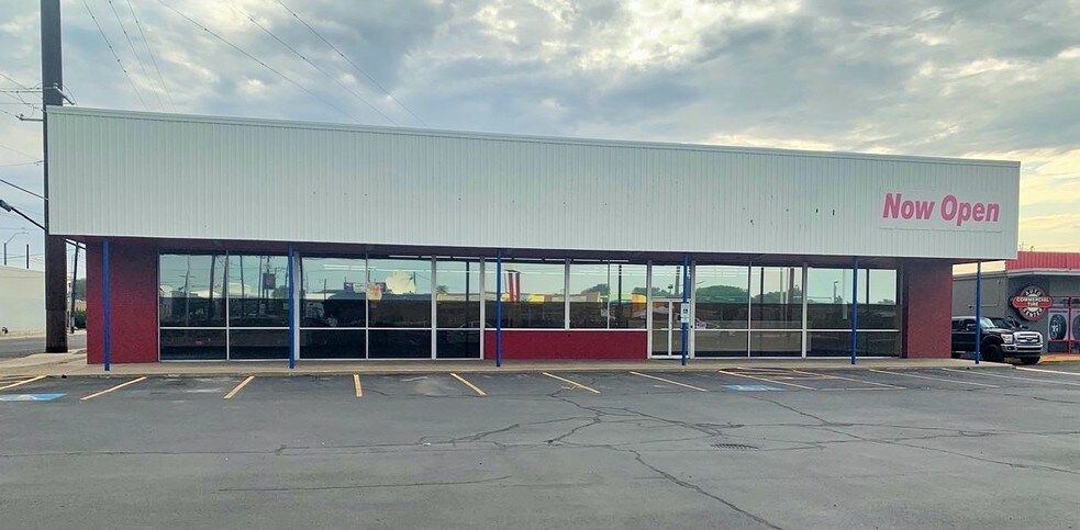 Primary Photo Of 1401 S 1st St, Yakima Freestanding For Lease