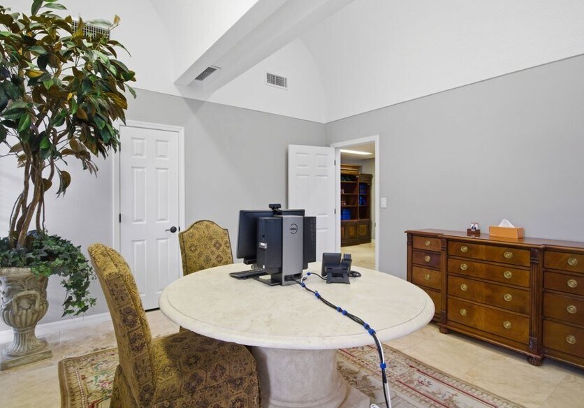 More Photos Of 1400 4th Ave, Bradenton Office Residential For Sale