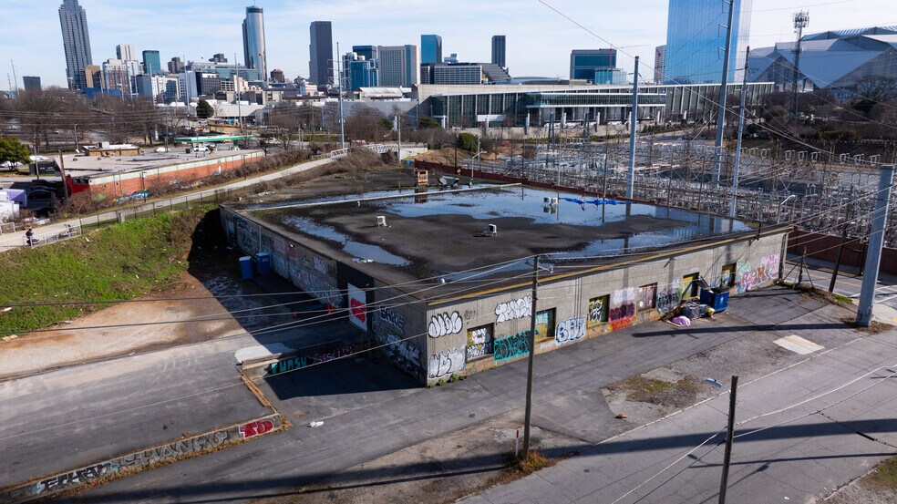 Primary Photo Of 523 Joseph E Boone Blvd, Atlanta Warehouse For Sale