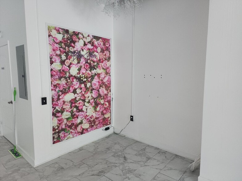 More Photos Of 501 Dr Martin Luther King Jr St N, Saint Petersburg Storefront Retail Office For Lease