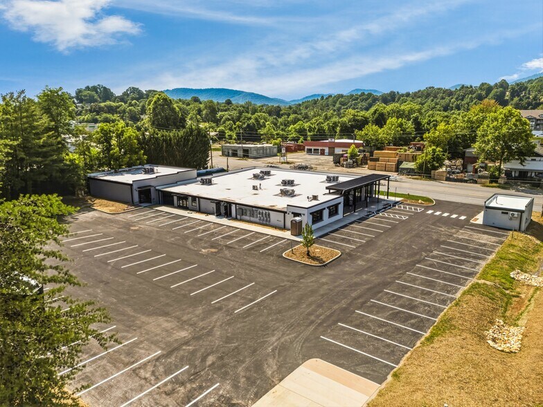 More Photos Of 1449 Smokey Park Hwy, Candler General Retail For Lease