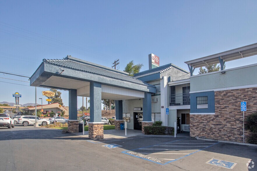 More Photos Of 650 N Mollison Ave, El Cajon Hotel For Sale