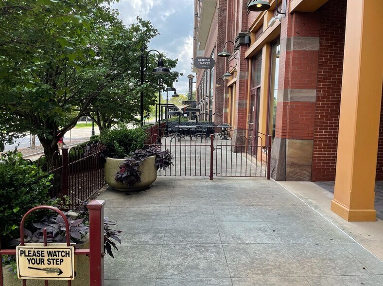 More Photos Of 55 E Nationwide Blvd, Columbus Hotel For Lease