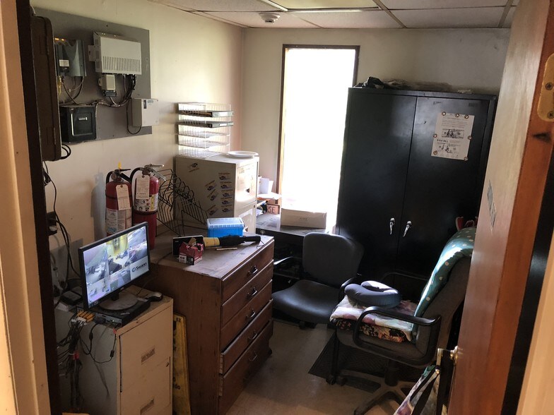 More Photos Of 615 Five Mile Dr, Ithaca Warehouse For Sale