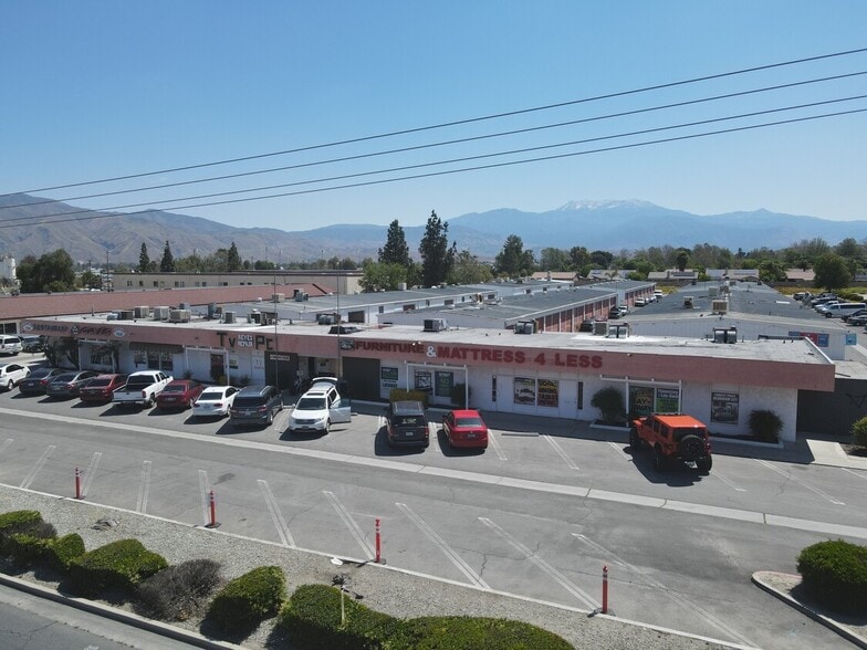 More Photos Of 980 N State St, Hemet Unknown For Lease
