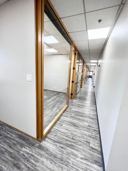 More Photos Of 2525 W Beryl Ave, Phoenix Office For Lease