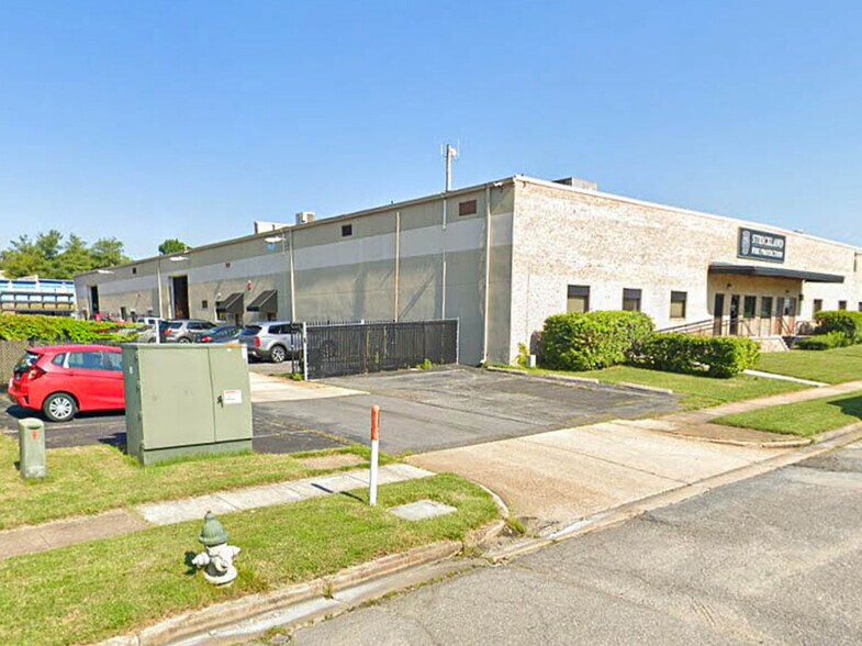 More Photos Of 4001-4011 Penn Belt Pl, Forestville Warehouse For Sale