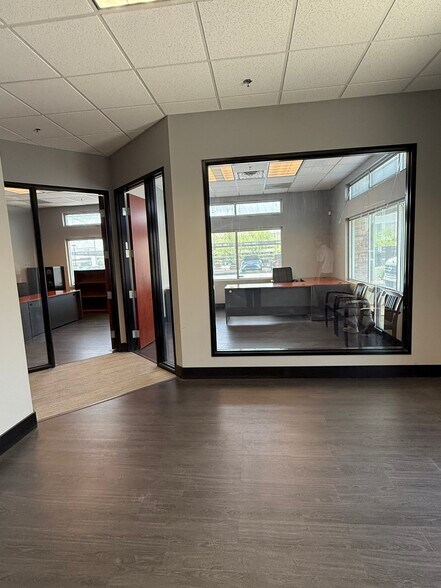 More Photos Of 15845 S 46th St, Phoenix Medical For Lease