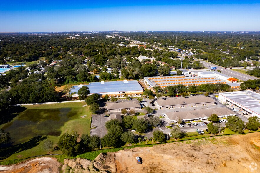 More Photos Of 1073 E Brandon Blvd, Brandon Office For Lease
