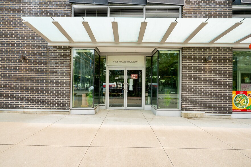 More Photos Of 5508 Hollybridge Way, Richmond Office For Lease