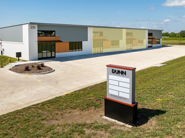 More Photos Of 250 Delaware St, Norwalk Light Manufacturing For Lease